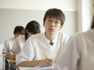 サン・ゼミナールは堺市堺区の学習塾。錦綾小学校、浅香山中学校を対象とした進学塾です。三国丘高校受験や同等クラス校受験もお任せください。錦綾小学校、浅香山中学校、三国丘高校出身、地域情報に精通した塾長ならではの信頼できる学習方法や受験対策法で、難関高校合格を目指します。